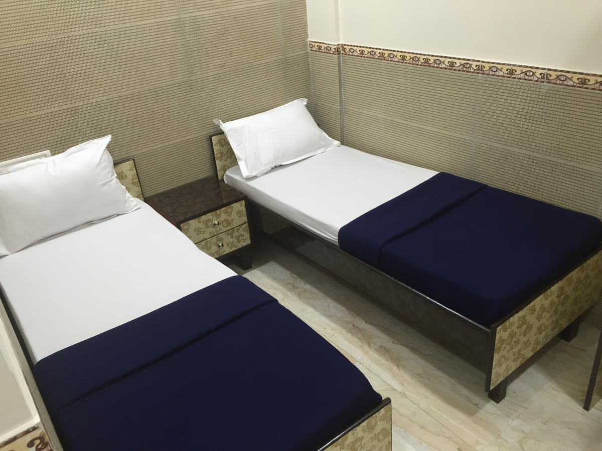 מומביי Hotel Marhaba מראה חיצוני תמונה